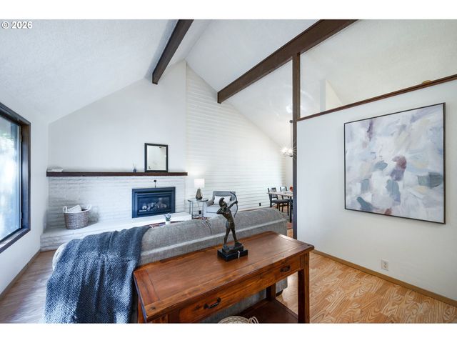 2867 Timberline Dr, Eugene, OR 97405