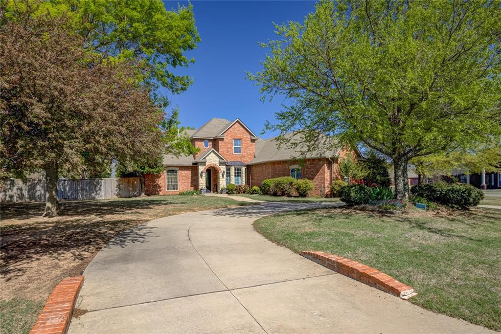 308 Lysbeth Court, Washington, OK 73093