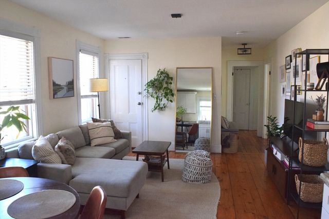 2 Griffin Place 3, Salem, MA 01970