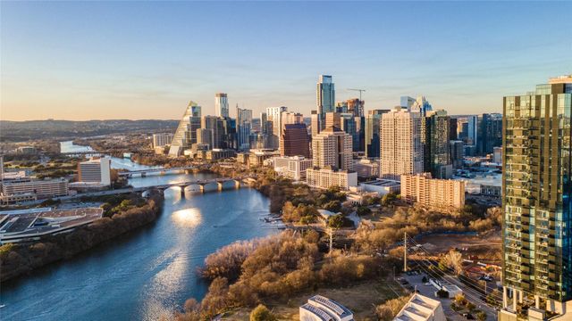 48 East Ave 2005, Austin, TX 78701