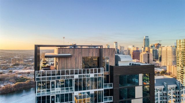 48 East Ave 2005, Austin, TX 78701