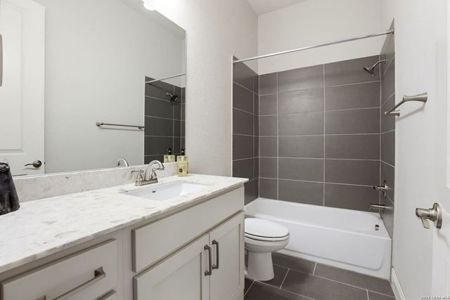 1131 Spanish Trl, New Braunfels, TX 78132
