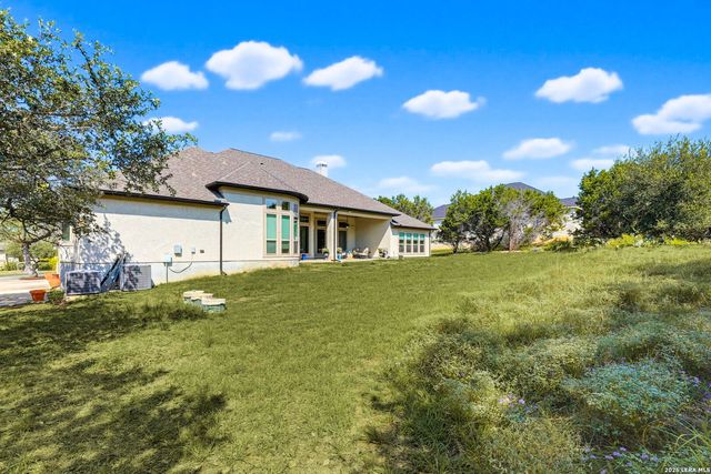 1131 Spanish Trl, New Braunfels, TX 78132