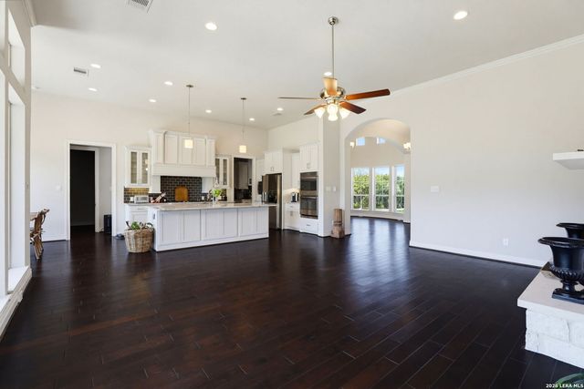 1131 Spanish Trl, New Braunfels, TX 78132