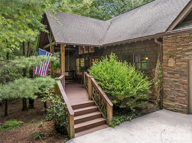 129 Nodatsi Court, Brevard, NC 28712