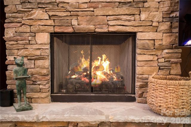 129 Nodatsi Court, Brevard, NC 28712