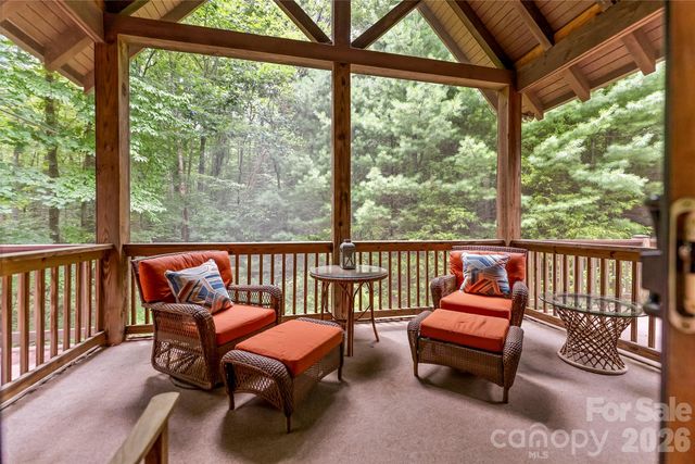 129 Nodatsi Court, Brevard, NC 28712