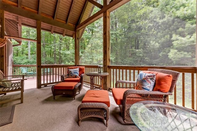 129 Nodatsi Court, Brevard, NC 28712