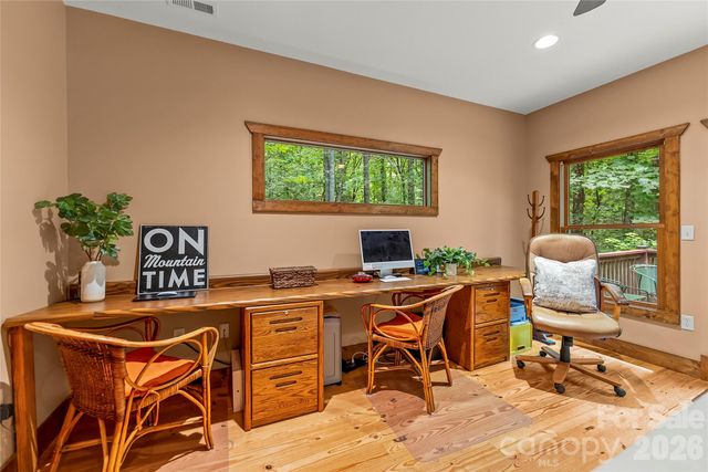 129 Nodatsi Court, Brevard, NC 28712