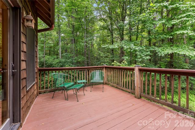 129 Nodatsi Court, Brevard, NC 28712