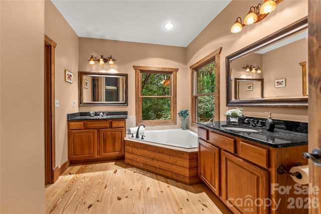 129 Nodatsi Court, Brevard, NC 28712