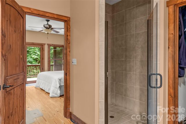 129 Nodatsi Court, Brevard, NC 28712