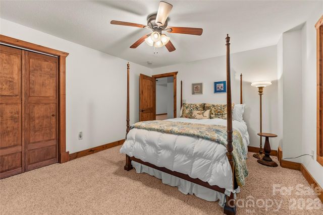 129 Nodatsi Court, Brevard, NC 28712