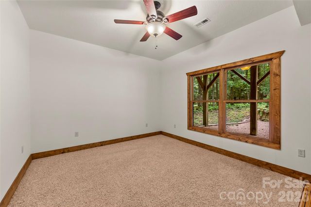 129 Nodatsi Court, Brevard, NC 28712