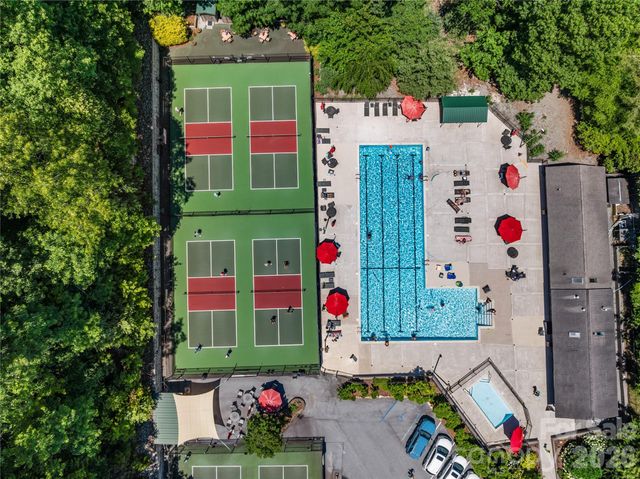129 Nodatsi Court, Brevard, NC 28712