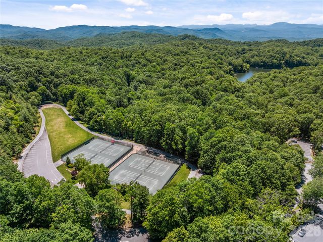129 Nodatsi Court, Brevard, NC 28712