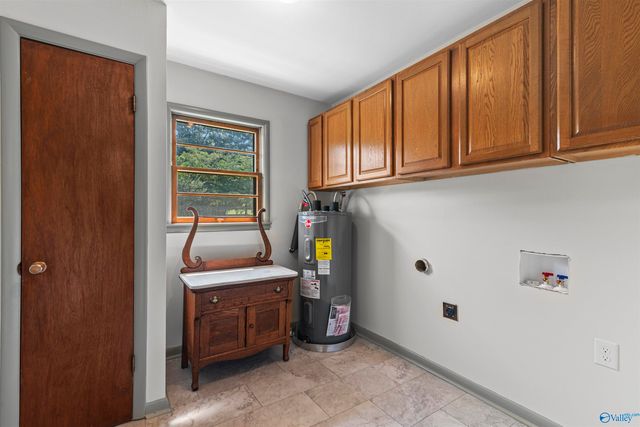 79 Baldwin Road, Decatur, AL 35603
