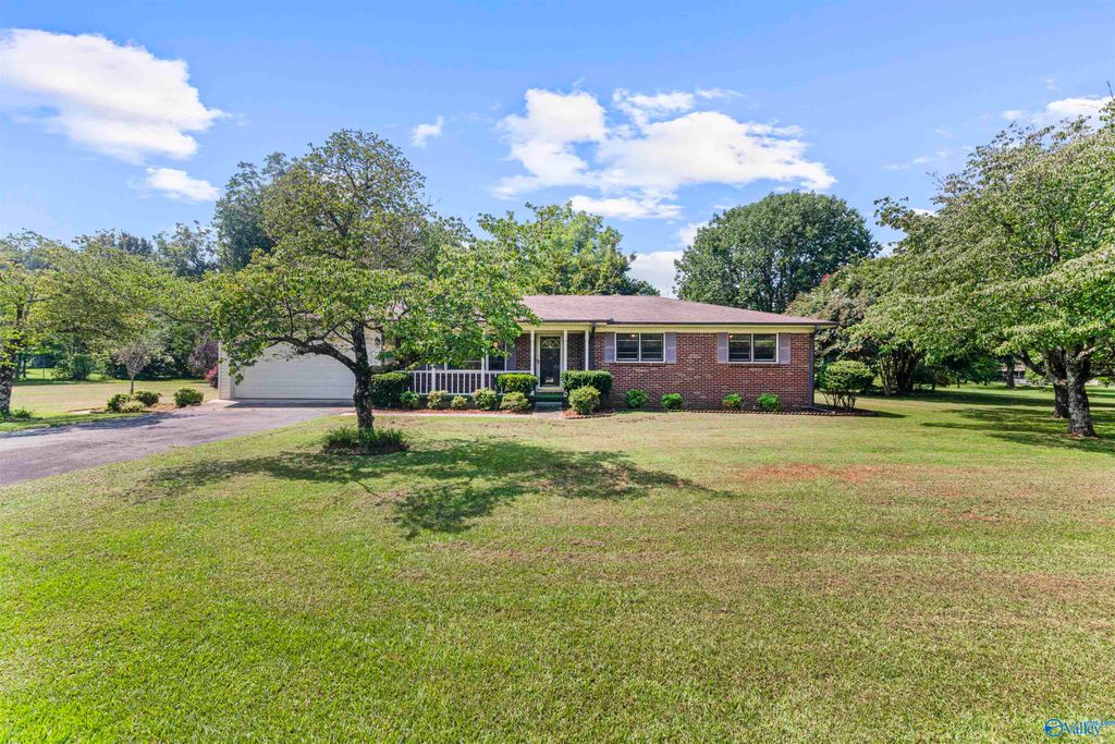 79 Baldwin Road, Decatur, AL 35603