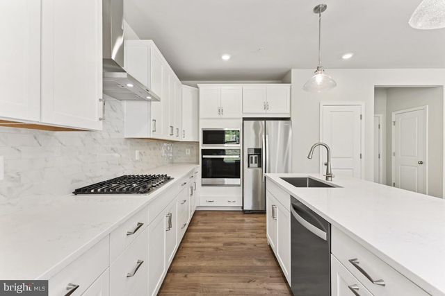 9898 SELKIE LN, Waldorf, MD 20601