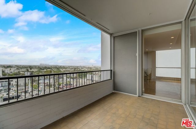 1100 Alta Loma Road 804, West Hollywood, CA 90069