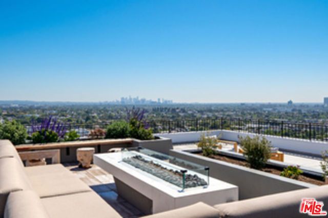 1100 Alta Loma Road 804, West Hollywood, CA 90069