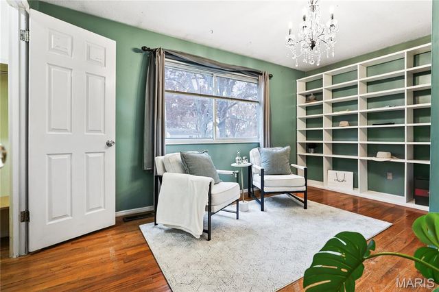 11655 Holly Springs Drive, St Louis, MO 63146