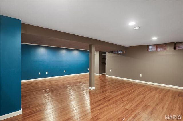 11655 Holly Springs Drive, St Louis, MO 63146