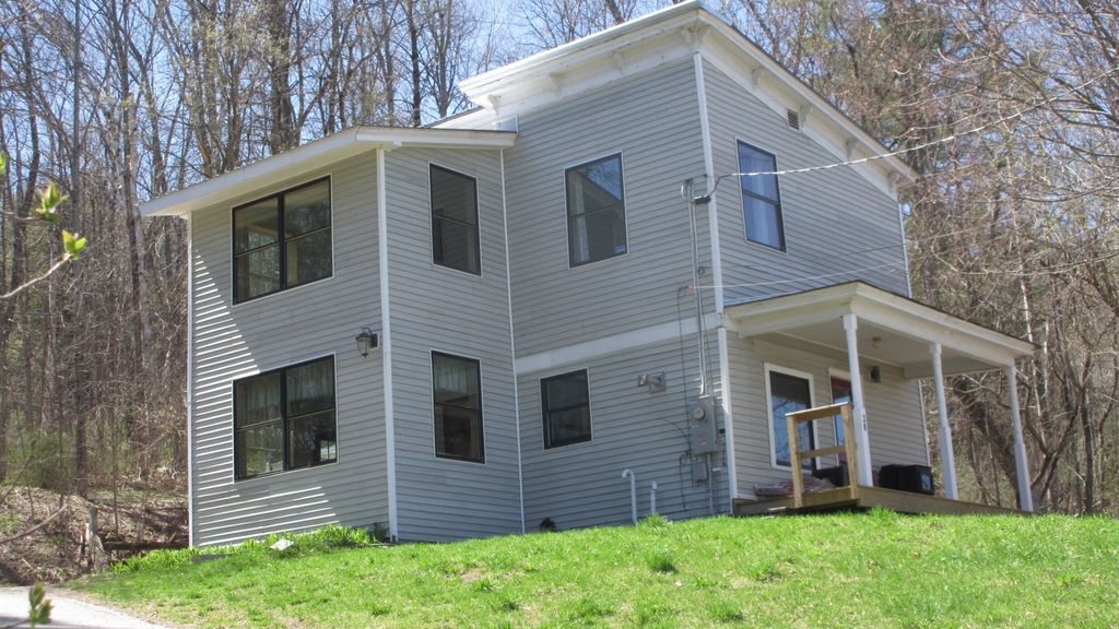 30 Lawrence Avenue, Barre City, VT 05461