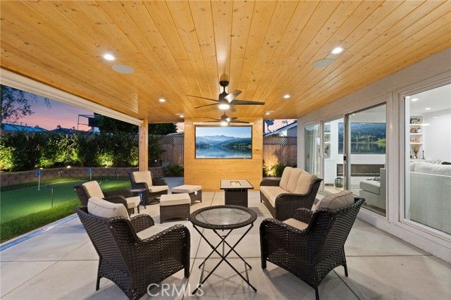 7741 Variel, Canoga Park (los Angeles), CA 91304