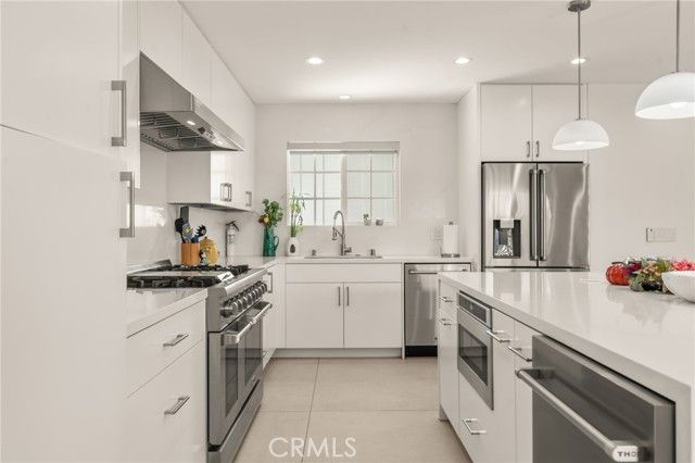 7741 Variel, Canoga Park (los Angeles), CA 91304