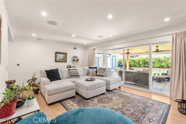 7741 Variel, Canoga Park (los Angeles), CA 91304