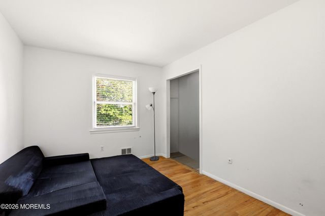59 Sunnyside Road, Howell, NJ 07731