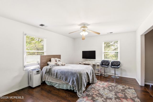 59 Sunnyside Road, Howell, NJ 07731