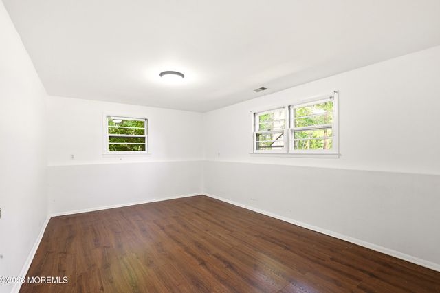 59 Sunnyside Road, Howell, NJ 07731