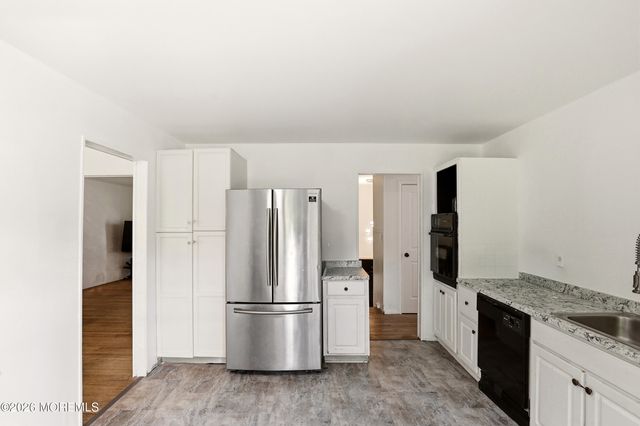 59 Sunnyside Road, Howell, NJ 07731