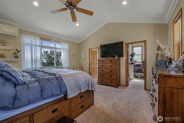 108 Glacier Peak Drive, Camano Island, WA 98282