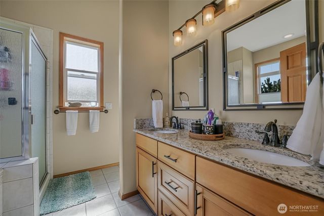 108 Glacier Peak Drive, Camano Island, WA 98282