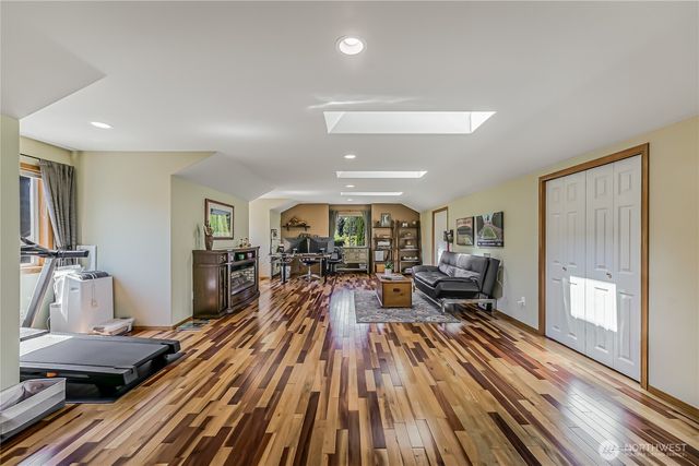 108 Glacier Peak Drive, Camano Island, WA 98282