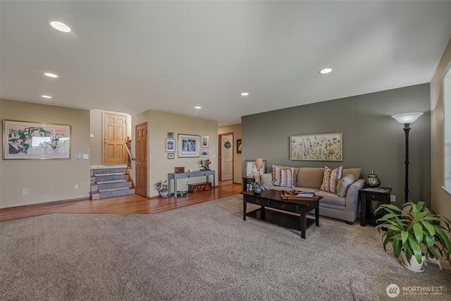 108 Glacier Peak Drive, Camano Island, WA 98282