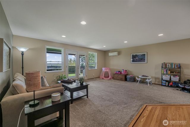 108 Glacier Peak Drive, Camano Island, WA 98282