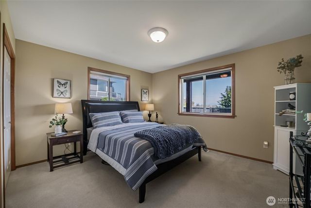 108 Glacier Peak Drive, Camano Island, WA 98282