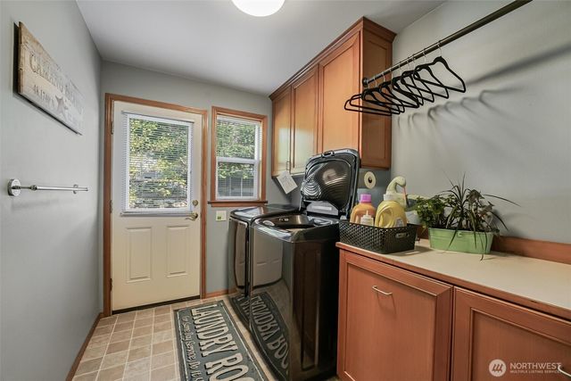 108 Glacier Peak Drive, Camano Island, WA 98282