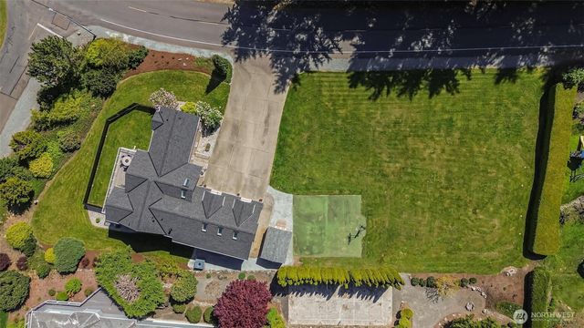 108 Glacier Peak Drive, Camano Island, WA 98282