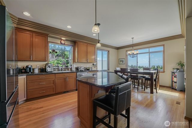 108 Glacier Peak Drive, Camano Island, WA 98282
