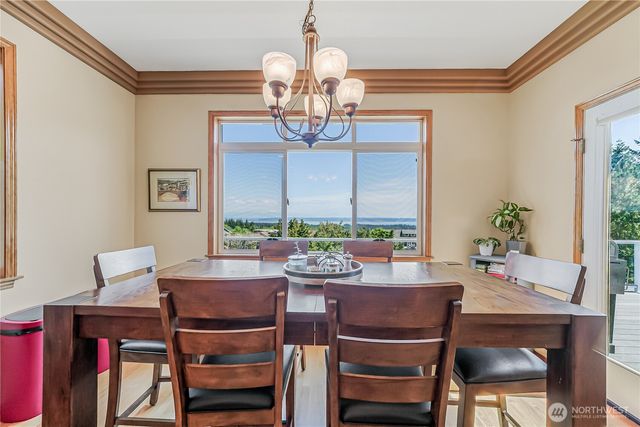 108 Glacier Peak Drive, Camano Island, WA 98282