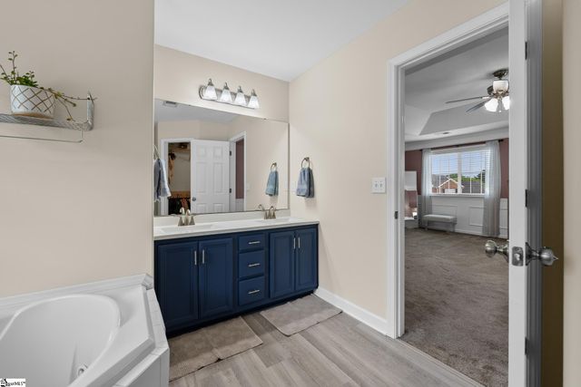 121 Steepleview Court, Greer, SC 29651