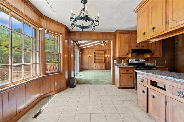 308 Cleveland St., Mullins, SC 29574