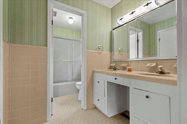 308 Cleveland St., Mullins, SC 29574
