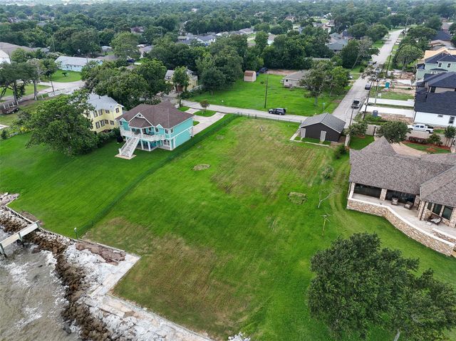 1714 Roscoe Street, La Porte, TX 77571