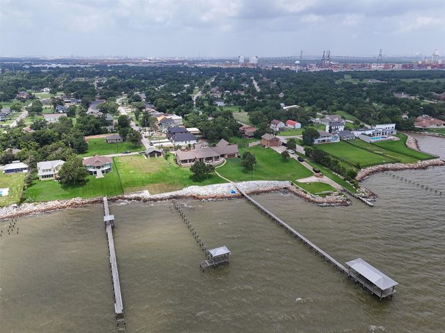 1714 Roscoe Street, La Porte, TX 77571